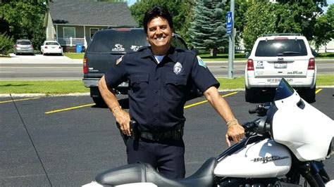 where is eric estrada a police officer